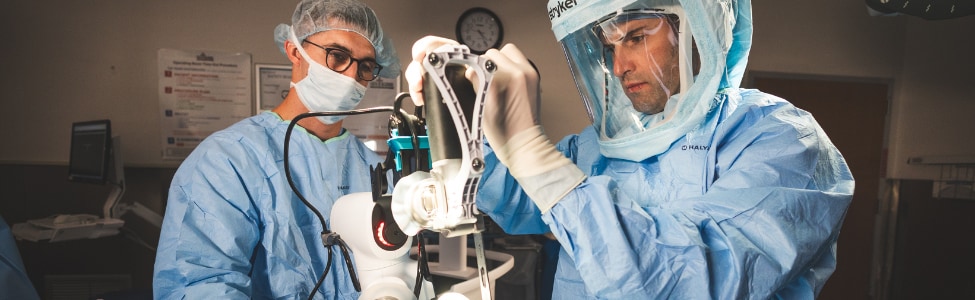 Orthopedic Specialist in surgery